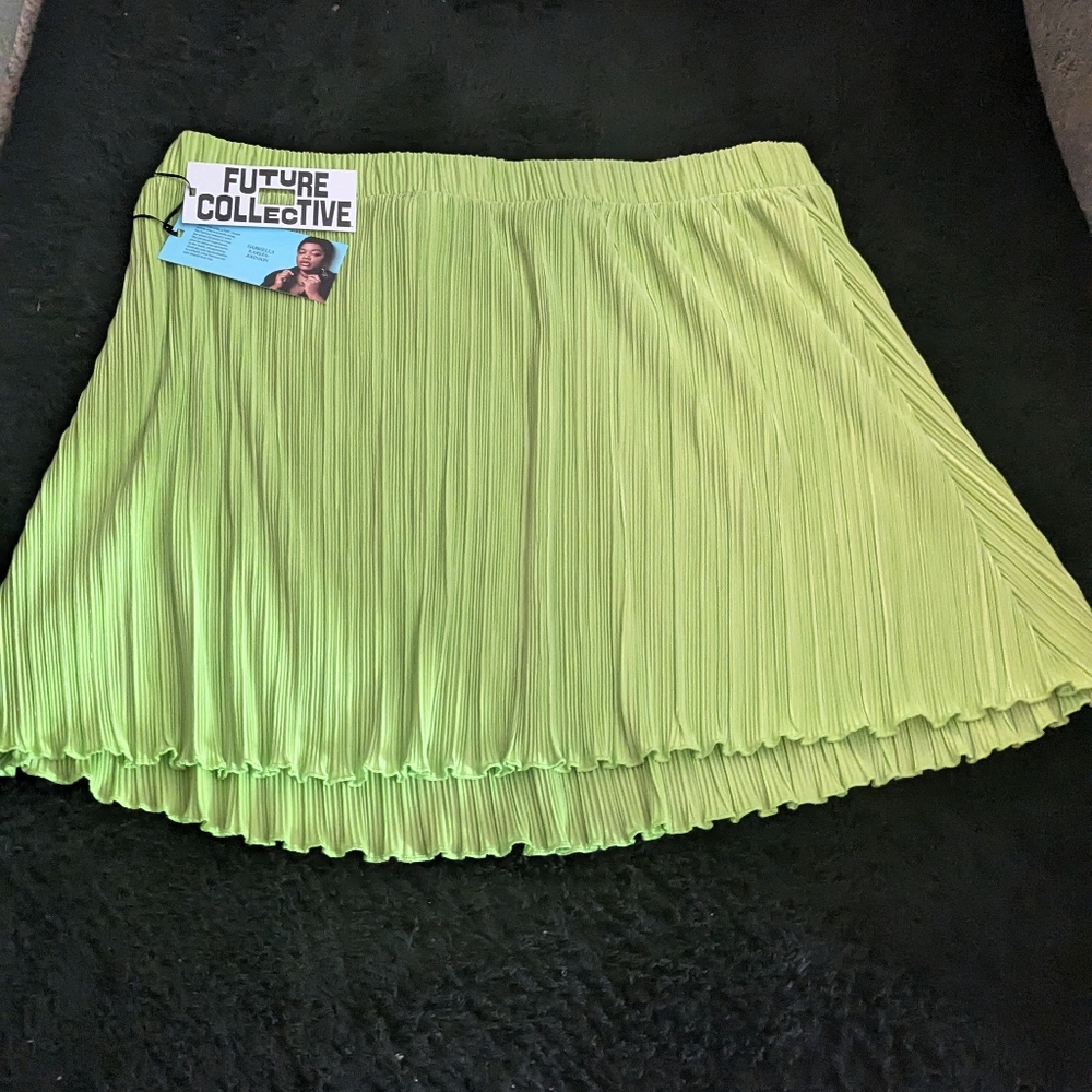 Skirt - Picture 2 of 2